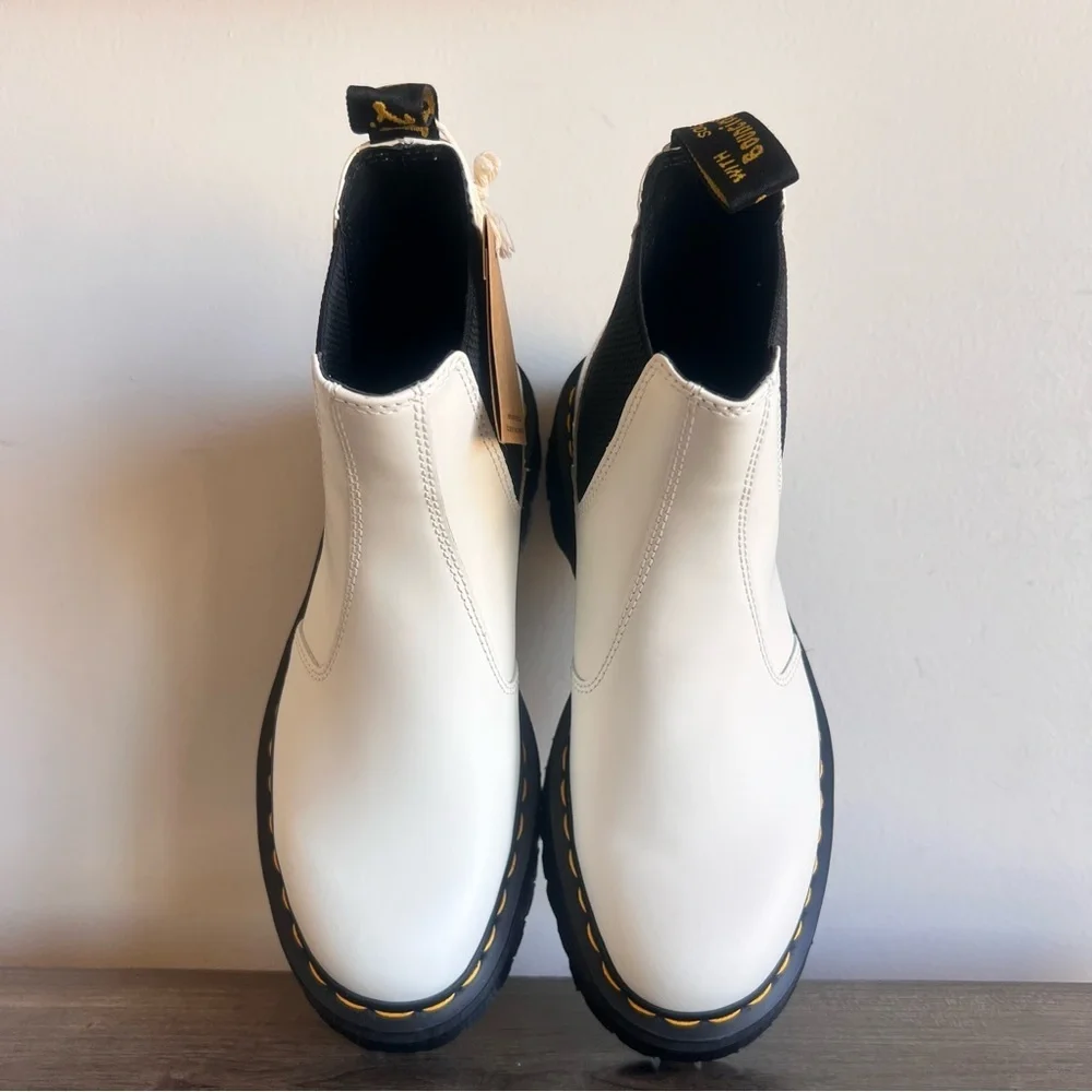 NEW Dr. Martens Unisex 2976 Quad Boot Size 8 or 9 #338A
